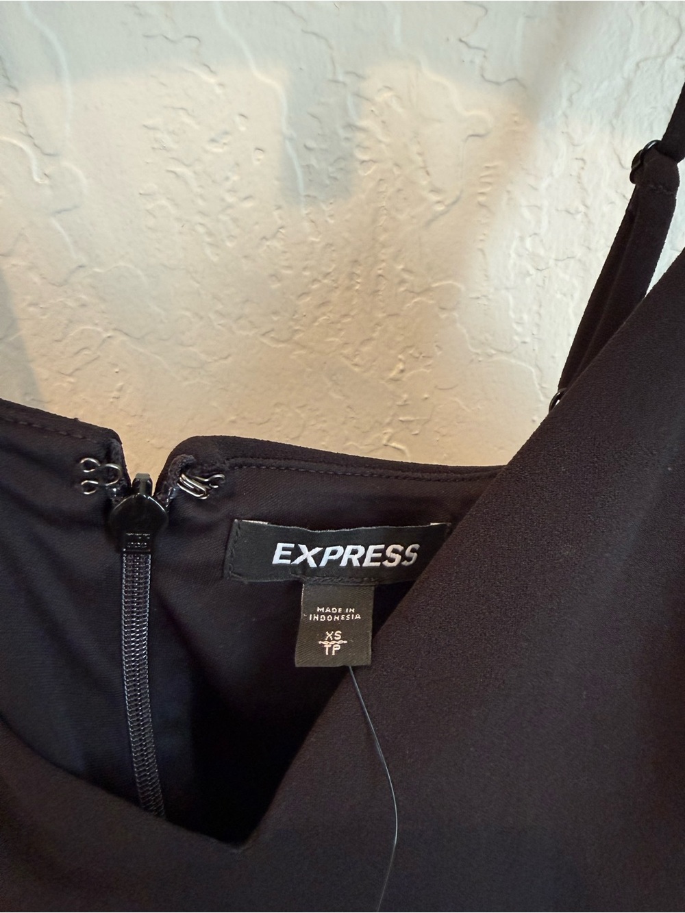 Express XS Black V-Neck Spaghetti Strap Dress LBD NWT - Picture 4 of 4